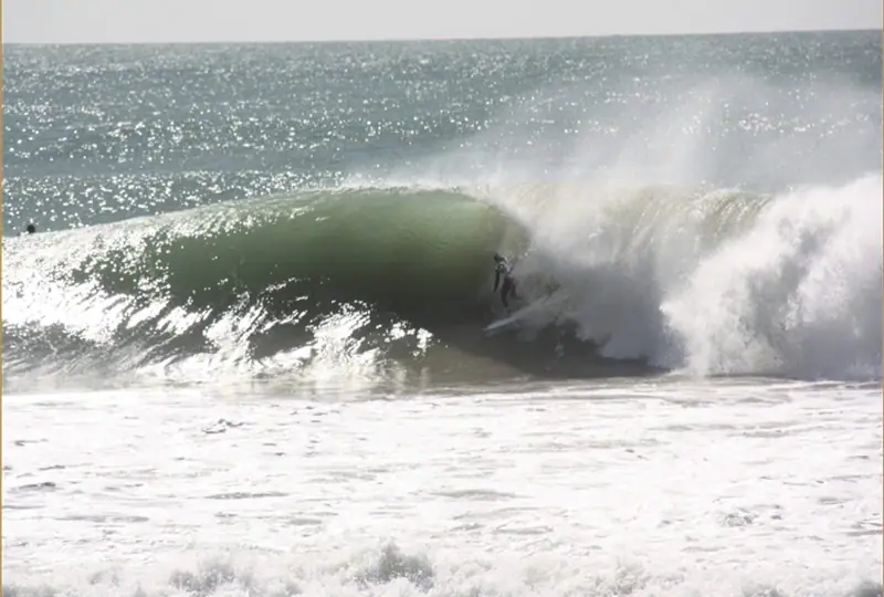 Powerful wave breaking at Taghazout