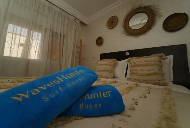 Anza Plaka Room, Waves Hunter Surf House Anza (2)