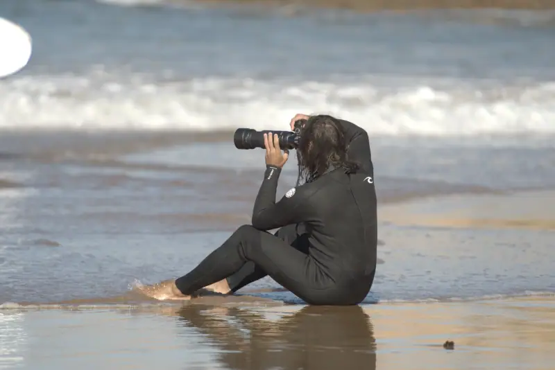Guests and surf life at Waves Hunter Surf House, Anza
