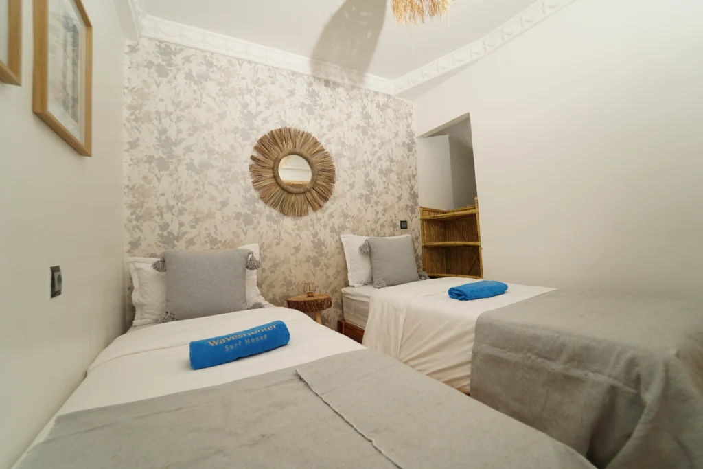 WAVES HUNTER SURF HOUSE - PICS DSC00992